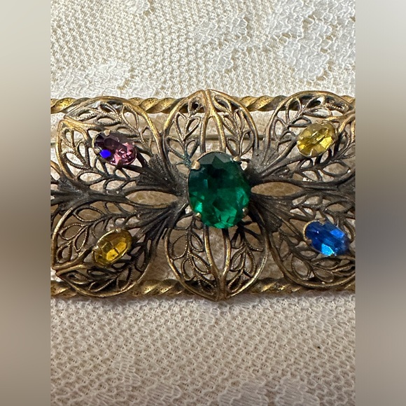 Vintage Gold Toned Filigree Brooch with Multicolored Gems no signature - Picture 2 of 9